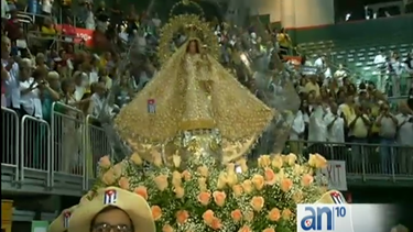 miles en procesion de la caridad del cobre