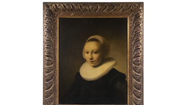 En esta foto sin fecha, proporcionada por Thomaston Place Auction Galleries, aparece la pintura del siglo XVII titulada Retrato de una joven, del artista holandés Rembrandt, vendida en una subasta por 1,4 millones de dólares el 24 de agosto de 2024 por Thomaston Place Auction Galleries en Thomaston, Maine. (Thomaston Place Auction Galleries vÍa AP)