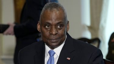 El secretario de Defensa Lloyd Austin asiste a una reunión con el secretario general de la OTAN, Jens Stoltenberg, en el Pentágono, en Washington, el lunes 29 de enero de 2024. (AP Foto/Susan Walsh)
