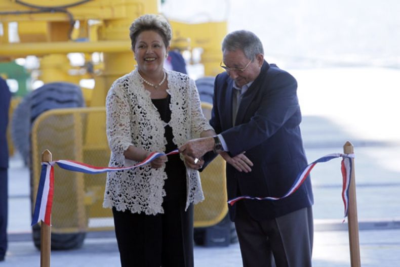 Dilma Rousseff&nbsp; y Raúl Castro inauguraron la ampliación del Puerto del Mariel en enero del 2014.