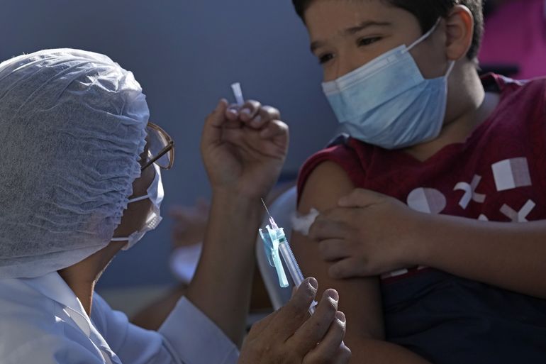 Variante ómicron afecta a hospitales de Sudamérica