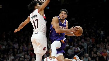 Booker y Paul guían a Suns a triunfo ante Blazers