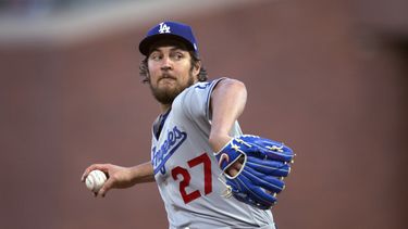 Mujer que acusó a Trevor Bauer niega haber mentido