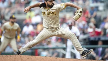 Kim’s tie-breaking double helps Padres beat Braves 7-3 in 11