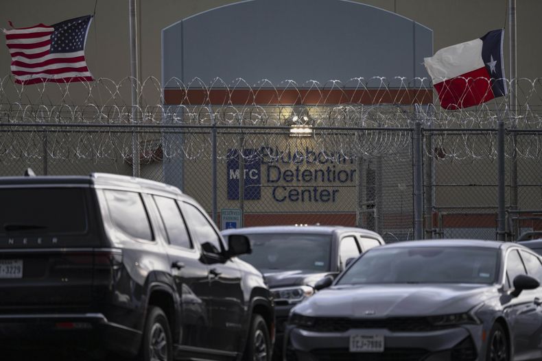 El centro de detención Bluebonnet el jueves 24 de abril de 2025, en Anson, Texas. (AP Foto/Eli Hartman)