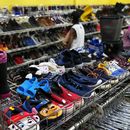 Una tienda Goodwill en Roseville, Minnesota, el 12 de agosto del 2026. (AP foto/Ellen Schmidt)