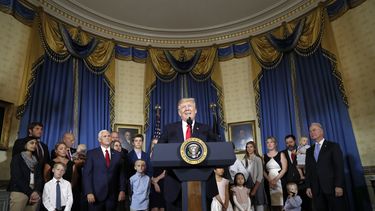 EEUU: Senado aprueba debatir propuesta sobre ley de salud