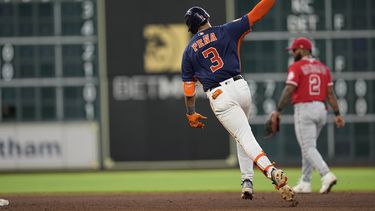 Empeora mala racha de Trout; Astros barren a Angelinos