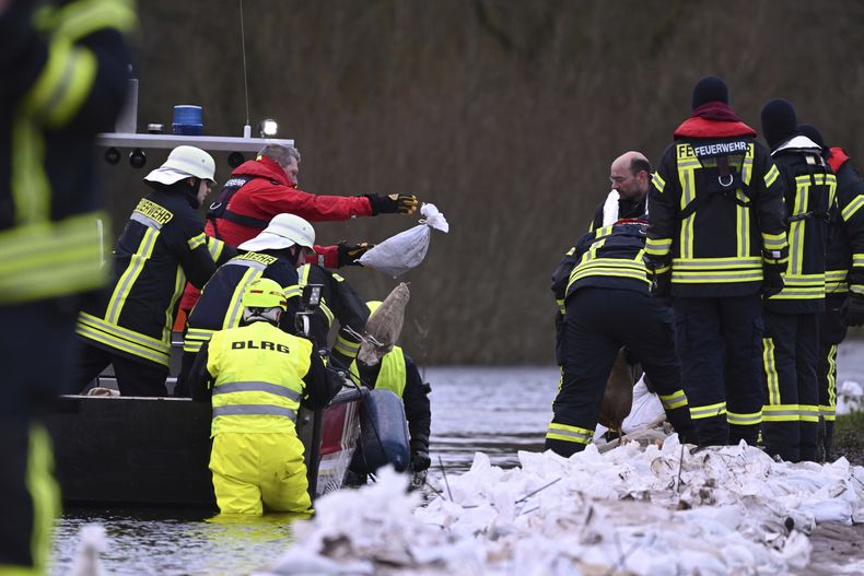 La tormenta en Langholt, Alemania, el 26 de diciembre de 2023. (Lars Penning/dpa via AP)