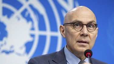 ARCHIVO - El Alto Comisionado de Naciones Unidas para los Derechos Humanos, Volker Türk habla durante una conferencia de prensa en la sede europea de Naciones Unidas en Ginebra, Suiza, el miércoles 12 de febrero de 2025. (Martial Trezzini/Keystone via AP, Archivo)