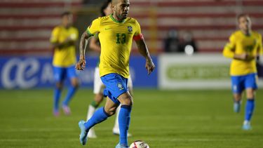 Brasil acude al Mundial con 9 atacantes y Dani Alves