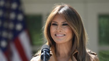 Melania Trump hospitalizada por padecimiento menor