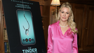 la victima del estafador israeli cuya historia inspiro el documental de netflix tinder swindler revela como cayo en sus encantos