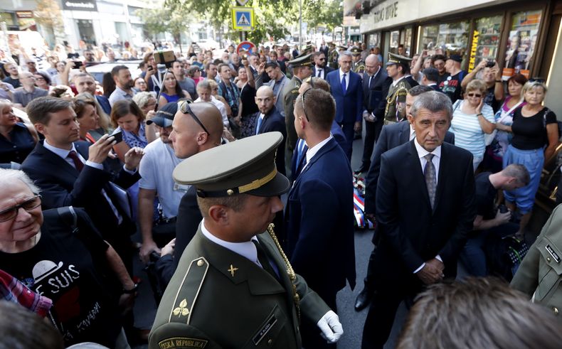 EUR-GEN_RCHECA-ANIVERSARIO-0.jpg
