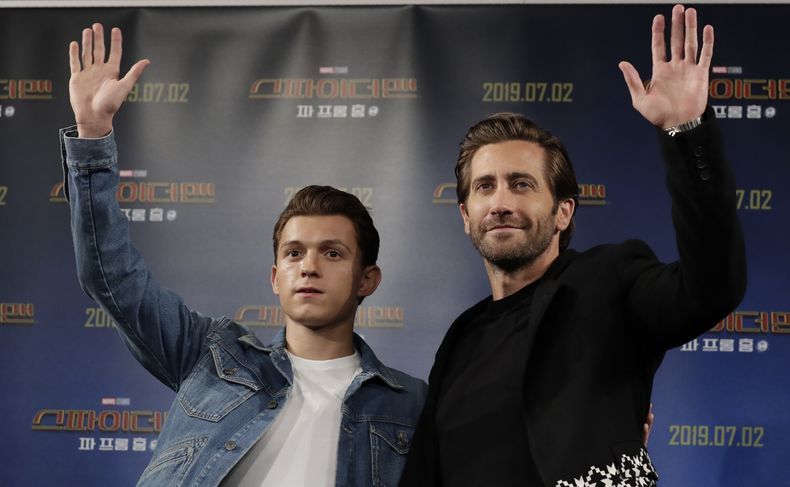 ESP-CIN_SPIDER-MAN-HOLLAND-GYLLENHAAL-2.jpg