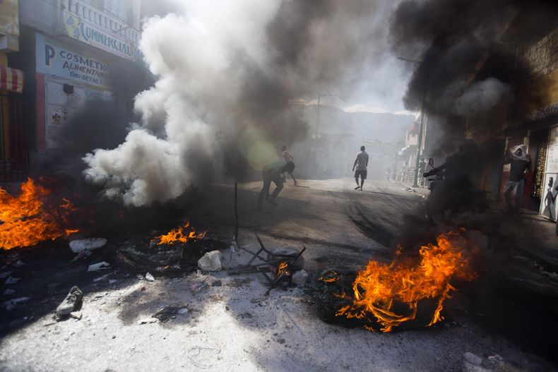 CAR-GEN_HAITI-PROTESTAS-0.jpg