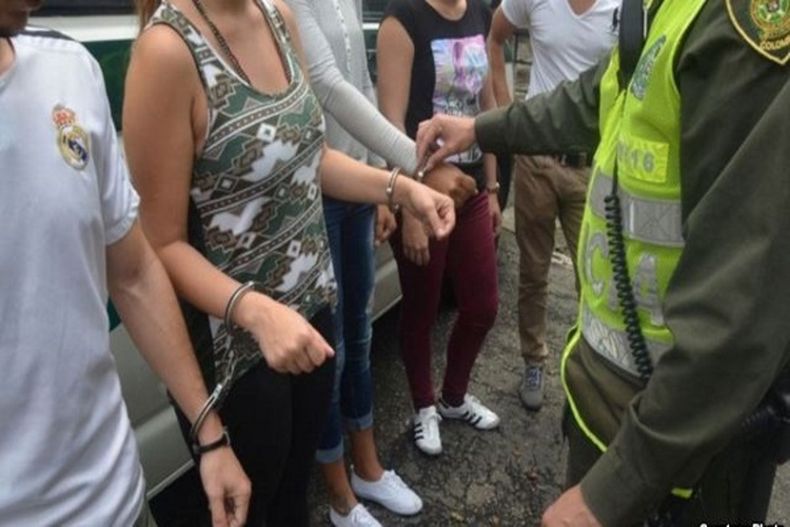 CUBANOS DETENIDOS.jpg