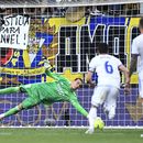 El Sevilla asegura plaza Champions, el Barça cierra segundo