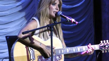 La cantautora puertorriqueña Kany Garcia en concierto en la Ciudad de México el jueves 10 de agosto de 2023. (Foto AP/Berenice Bautista)