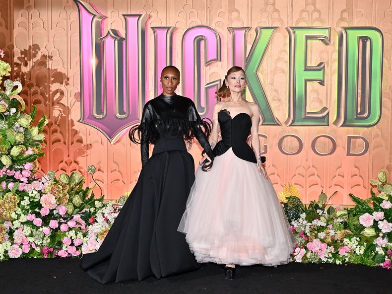 Cynthia Erivo y Ariana Grande asisten al estreno de Wicked: For Good en el Lincoln Center, el lunes 17 de noviembre de 2025, en Nueva York. (Foto de Evan Agostini/Invision/AP)