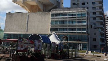 americateve | Las inversiones, uno de los talones de Aquiles de la economía cubana, cayeron 1,8% en el primer semestre, influyendo en el bajo crecimiento del PIB en el período, de 0,6%, según cifras oficiales publicadas el viernes.