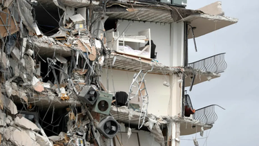 juez invalida cientos de reclamaciones falsas por derrumbe mortal en surfside