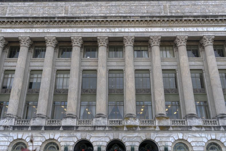 ARCHIVO - El edificio del Departamento de Agricultura de Estados Unidos en Washington, el sábado 7 de diciembre de 2024. (AP foto/Jose Luis Magana, archivo)