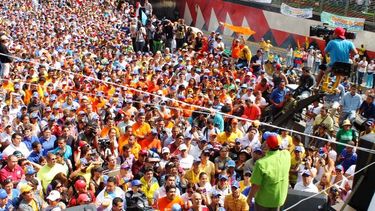 Opositores protestan sin miedo contra régimen de Maduro