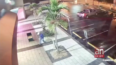 captado en camara como le roban una camioneta nueva a hombre de 74 anos