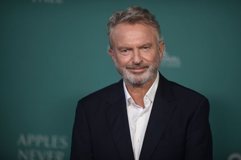 ARCHIVO - Sam Neill llega al estreno de Apples Never Fall el 12 de marzo de 2024 en Los Ángeles. (Foto por Richard Shotwell/Invision/AP, Achivo)