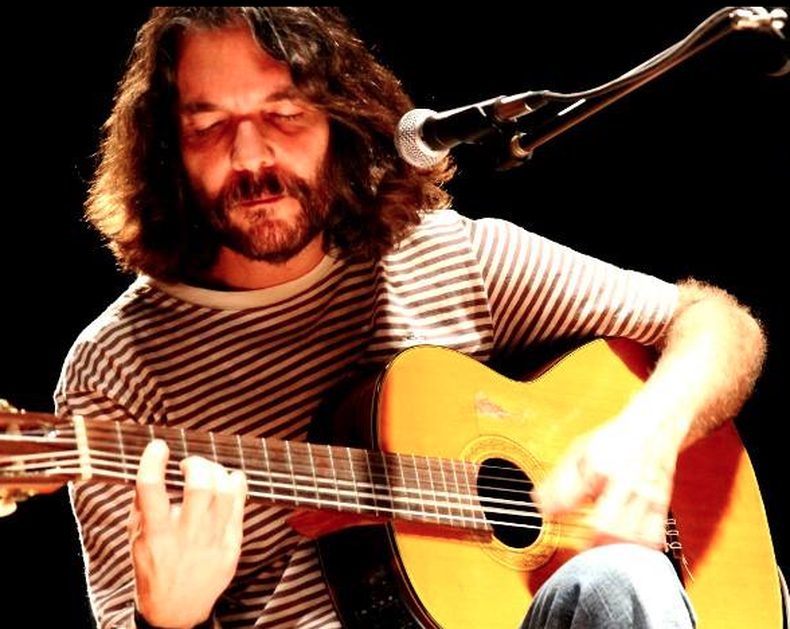 El trovador Santiago Feliú murió en madrugada de este miércoles en La Habana, informaron a DIARIO DE CUBA fuentes cercanas a su familia. Tenía 51 años.