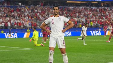 Mikel Merino (6) celebra tras marcar el gol de España ante Portugal en los octavos de final del Mundial, el lunes 6 de julioo de 2026, en Arlington, Texas. (AP Foto/Julio Cortez)