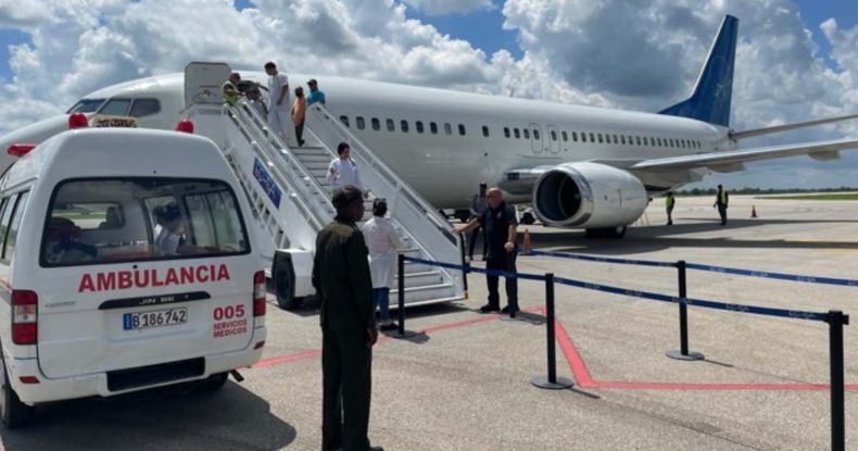 1695322036-llega-cuba-sexto-vuelo-deportacion-35-cubanos-procedentes-eeuu
