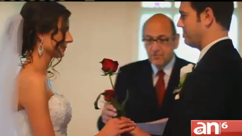 Muchas mujeres sueñan con una boda grande en la que puedan sentirse como princesas por un día. Un estudio revela que tener bodas muy caras o anillos de compromiso muy costosos puede ser malo para tu matrimonio.