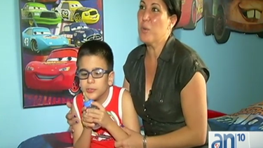 una donacion de gloria estefan le cambia la vida a un nino de hialeah