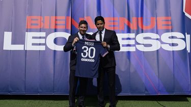 messi dice que esta muy feliz desde su llegada al psg: asi fue la presentacion oficial del argentino con el club parisino