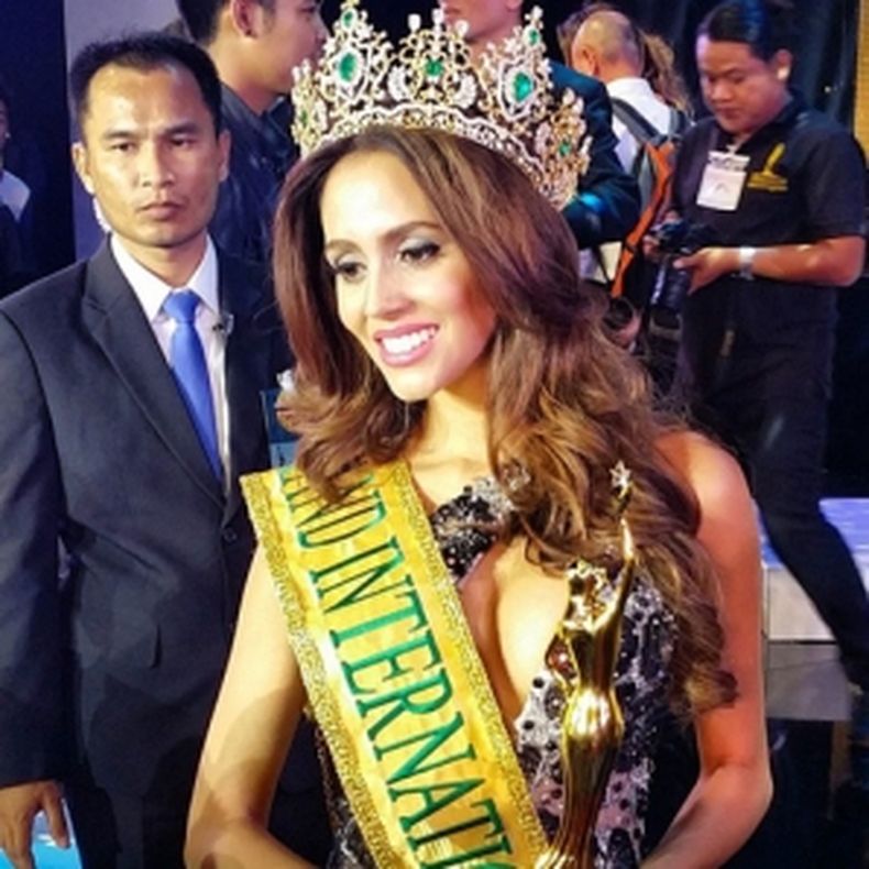 Daryanne Lees García, nacida en Puerto Rico y de padres cubanos, ganó este martes el certamen de belleza Miss Grand International 2014, en una ceremonia que se celebró en Tailandia con aspirantes de 85 países.