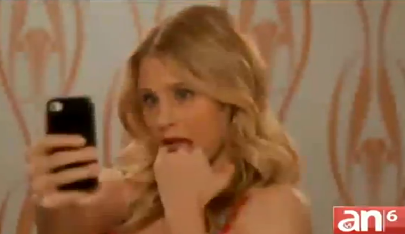 Un estudio revela que el  sexting, o envío de mensajes eróticos es el  pasatiempo que ocupa mas tiempo en las horas de trabajo.