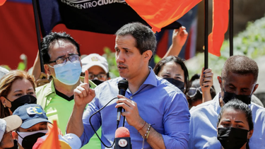 juan guaido exigio justicia para los indigenas muertos en un enfrentamiento con militares venezolanos