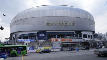 El Gocheok Sky Dome en Seúl, Corea del Sur antes del encuentro entre los Dodgers de Los Ángeles y Padres de San Diego para el primer juego de la temporada de la MLB el miércoles 20 de marzo del 2024. (AP Foto/Lee Jin-man)