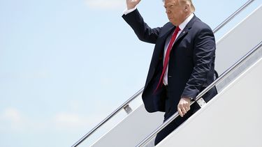 Juez rechaza pedido de familia Trump de bloquear libro