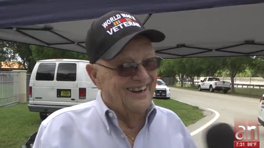honran a veterano de guerra designado calle del barrio de kendall en su nombre