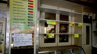Venezuela inicia canje masivo de billetes de 100 bolívares