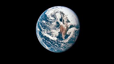 Foto entregada por la NASA, que muestra la Tierra desde la nave espacial Apollo 10 el 18 de mayo de 1969. (NASA via AP)