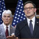 El presidente de la Cámara de Representantes de EEUU, Mike Johnson, republicano por Luisiana, habla durante una conferencia de prensa en el Capitolio, el 6 de mayo de 2025, en Washington. (AP Foto/Rod Lamkey, Jr., Archivo)