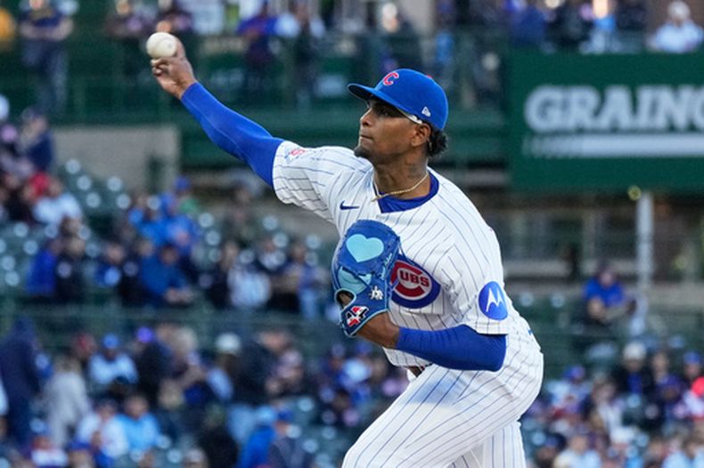 Edward Cabrera, lanzador dominicano de los Cachorros de Chicago, labora en el duelo del miércoles 20 de mayo de 2026 ante los Cerveceros de Milwaukee (AP Foto/Nam Y. Huh)