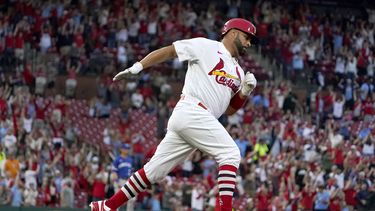 Pujols conecta 3 hits, incluido jonrón; Cardenales ganan