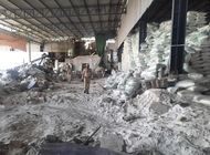 doce muertos en un derrumbe en una planta de sal en india