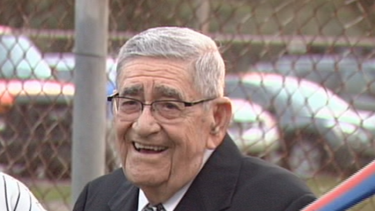 nombran terreno de beisbol en homenaje a felo ramirez