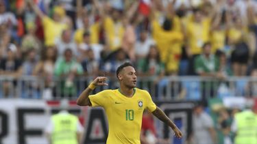 brasil somete 2-0 a mexico y se mete en cuartos de final